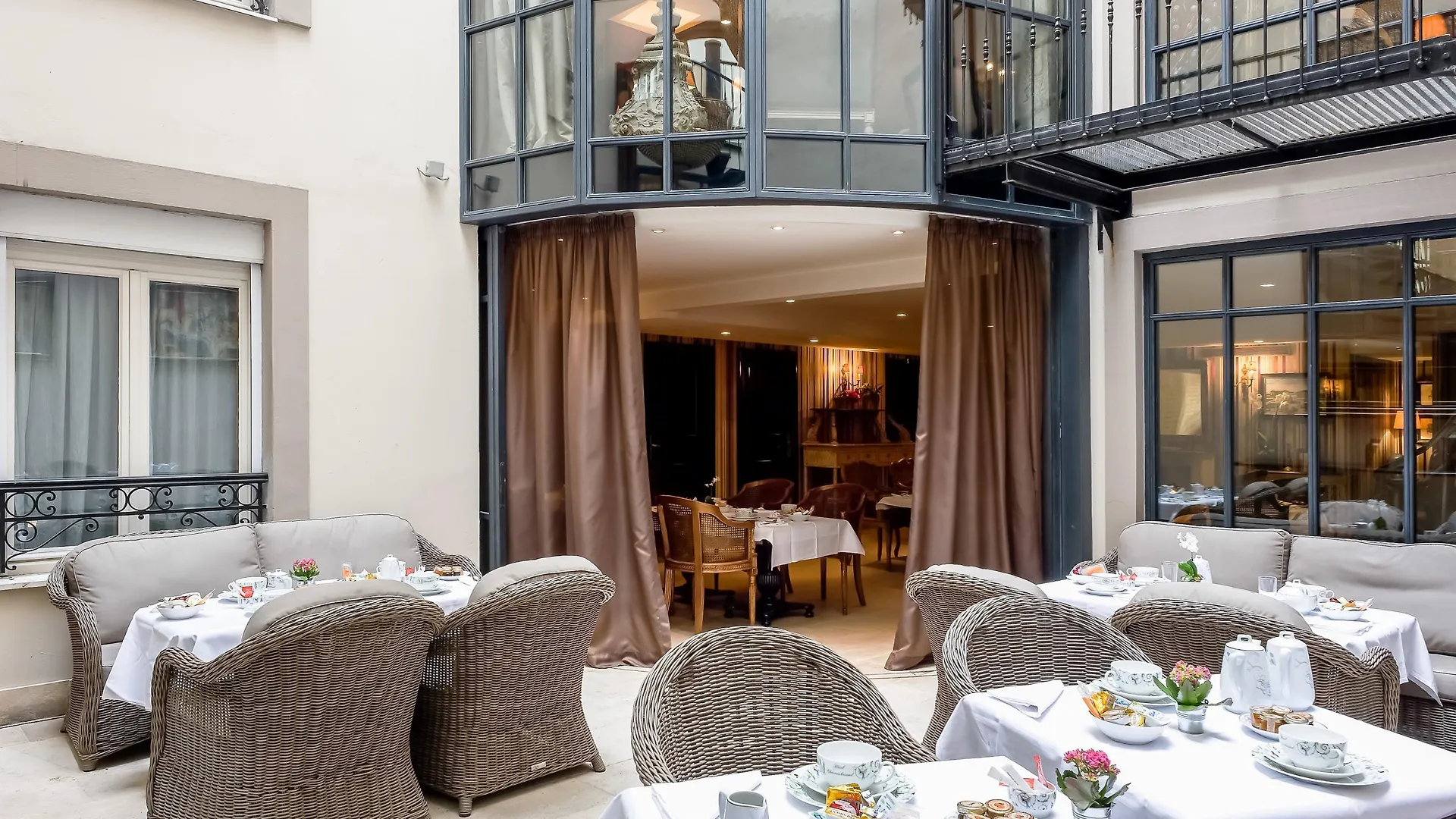 Hotel Chateaubriand 4*