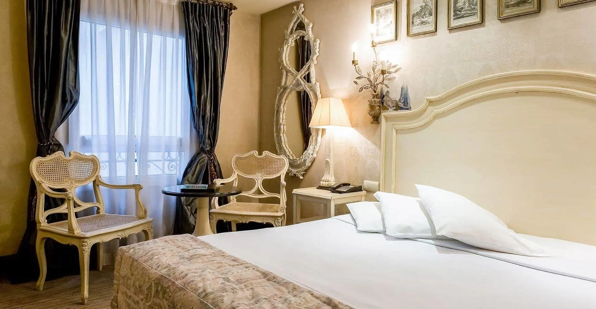 Hotel Chateaubriand 4*